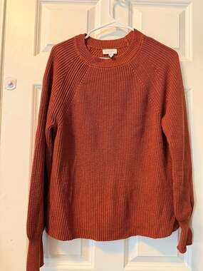 Jessica Simpson Women's Ribbed Knit Crew Neck Pullover Sweater